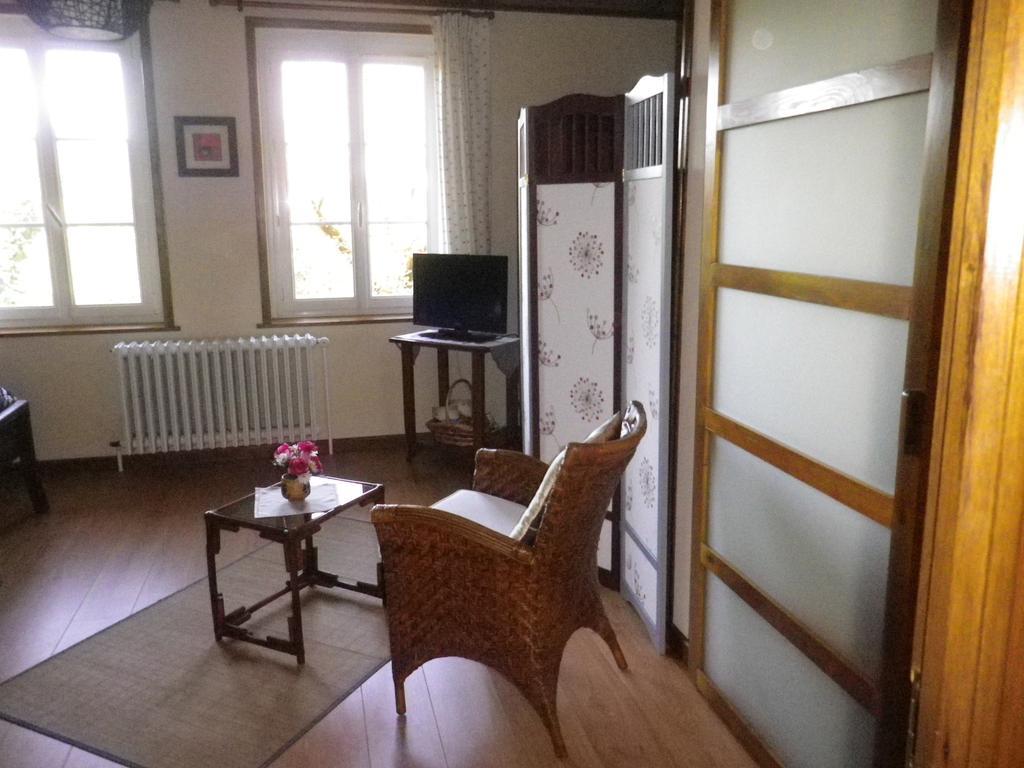 Chambre D'Hotes La Haie Fleurie Chevillard Camera foto